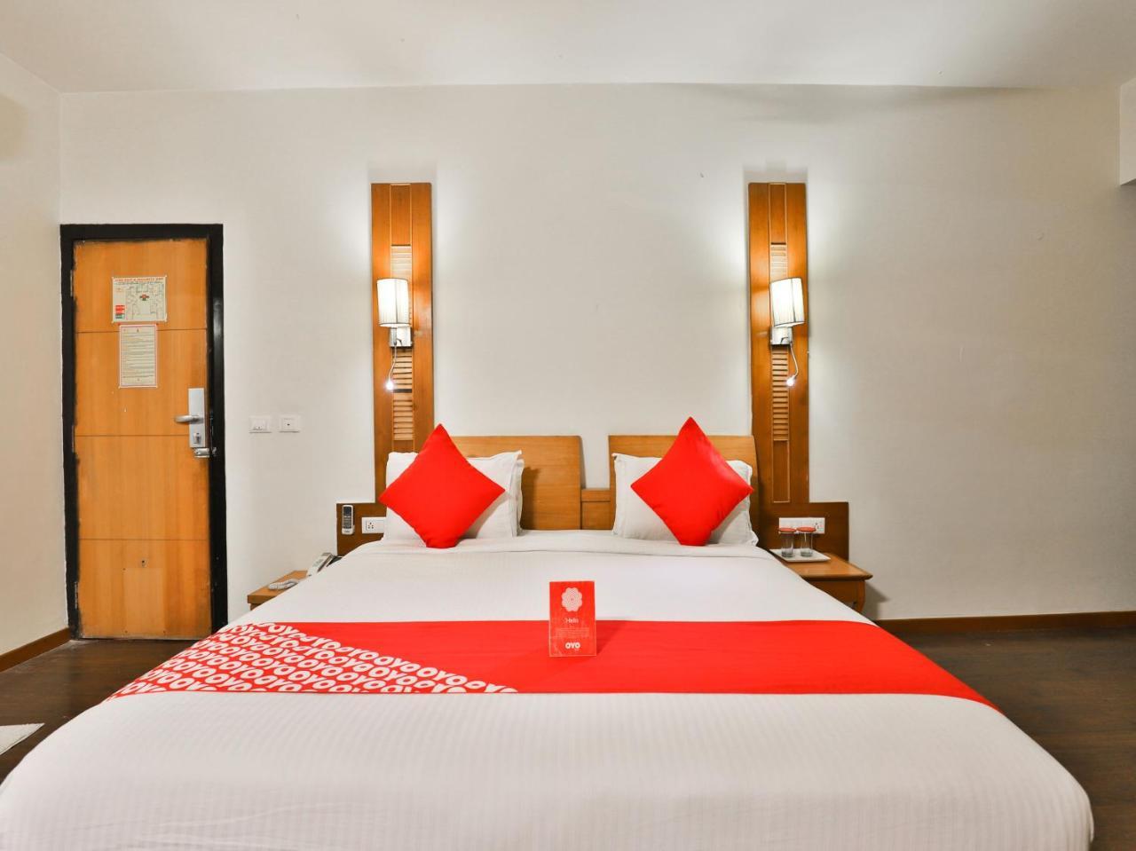 Oyo 1123 Hotel Rock Regency Ahmedabad Luaran gambar